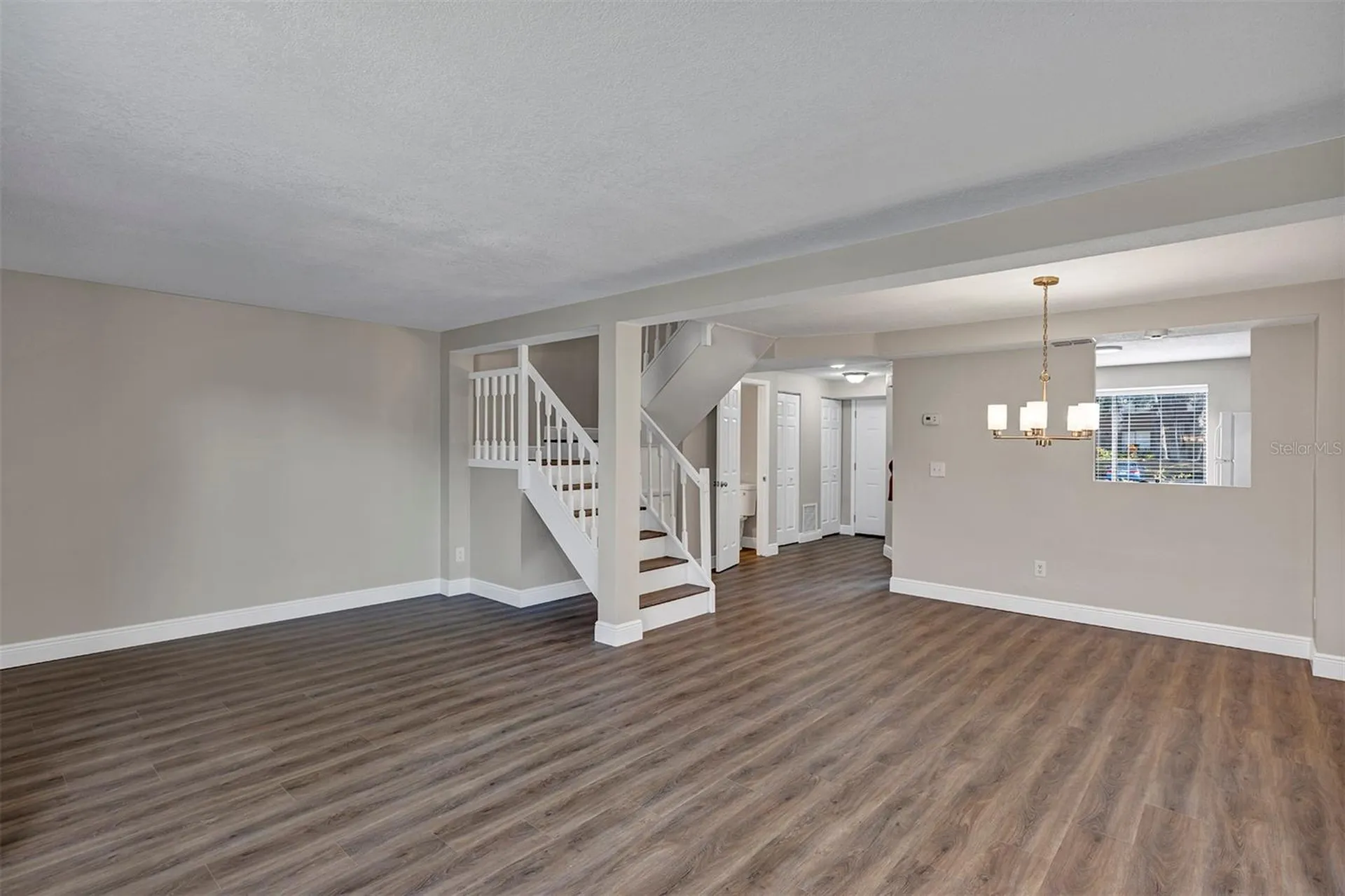 4904 Silver Oaks Village Orlando FL 32808
