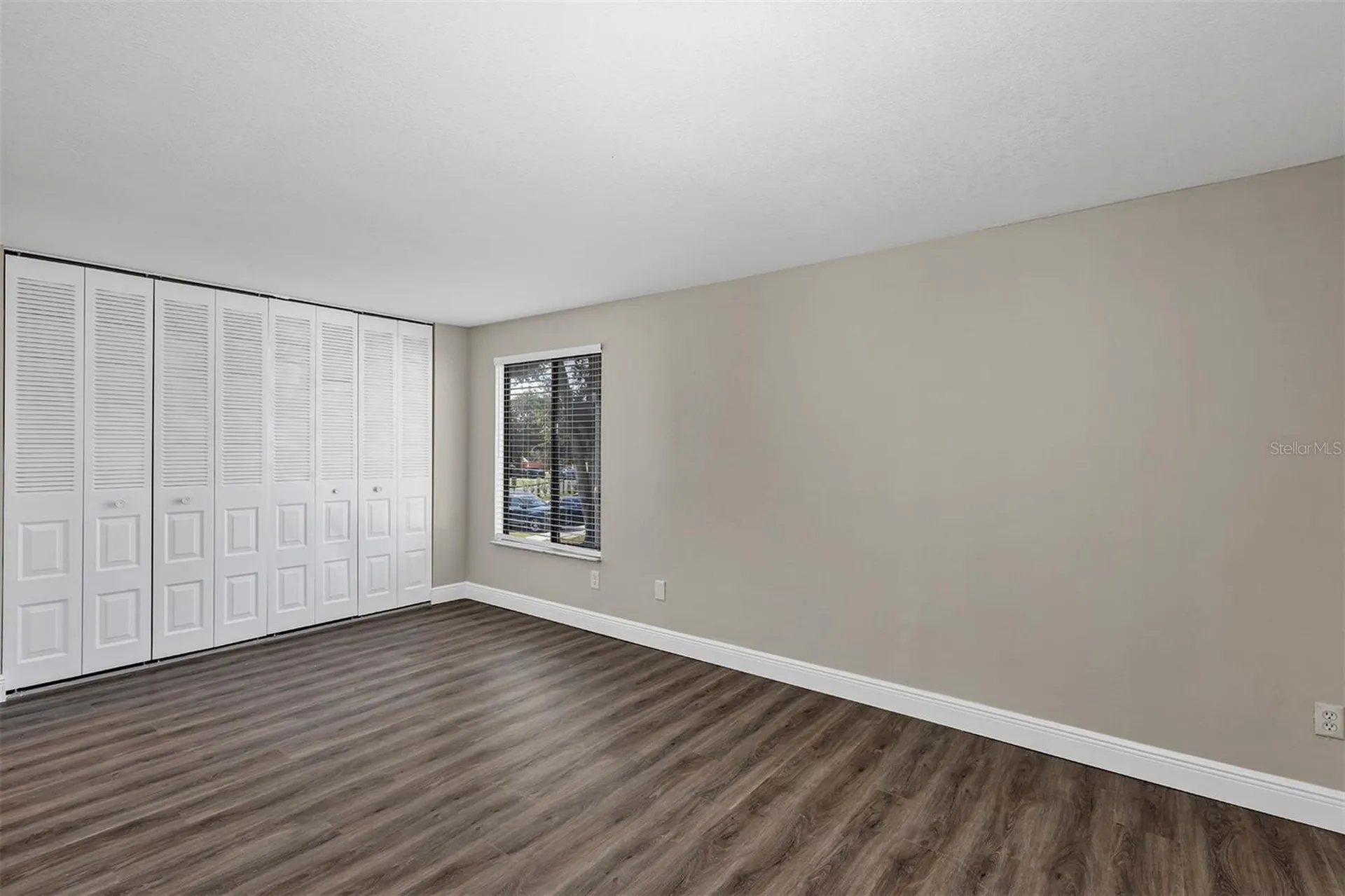 4904 Silver Oaks Village Orlando FL 32808