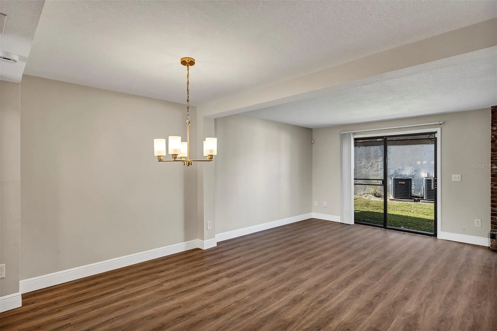 4904 Silver Oaks Village Orlando FL 32808