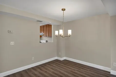 4904 Silver Oaks Village Orlando FL 32808