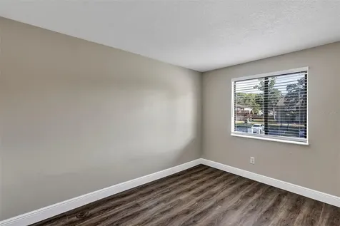 4904 Silver Oaks Village Orlando FL 32808