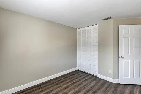 4904 Silver Oaks Village Orlando FL 32808
