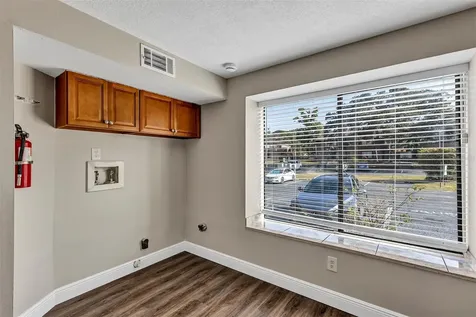 4904 Silver Oaks Village Orlando FL 32808