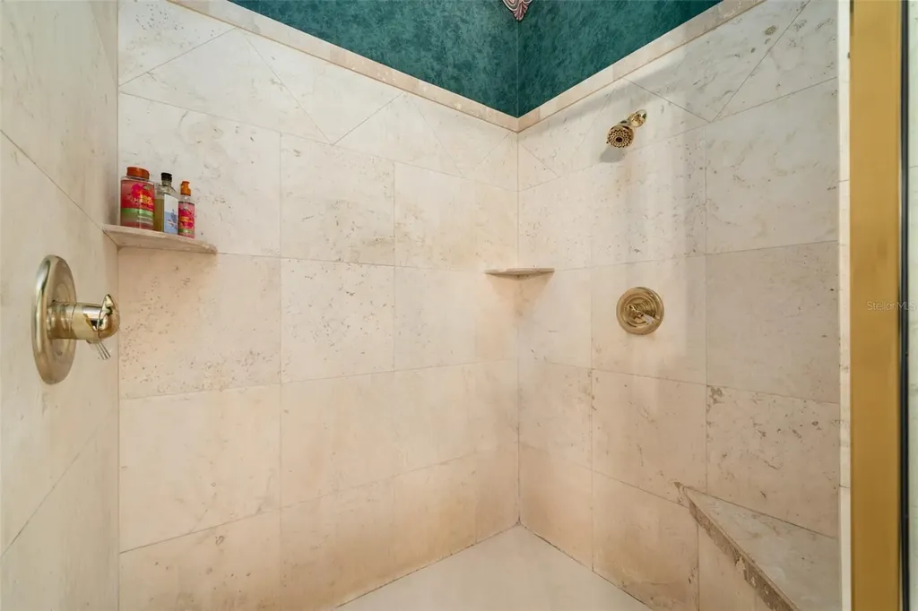 2551 Lakeview Drive Sebring FL 33870