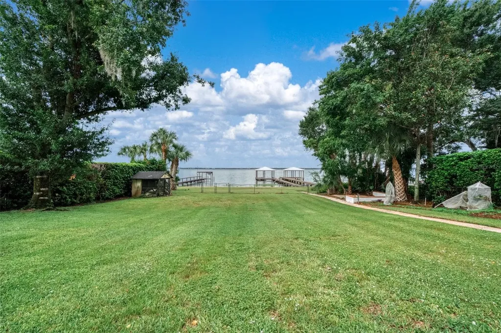 2551 Lakeview Drive Sebring FL 33870