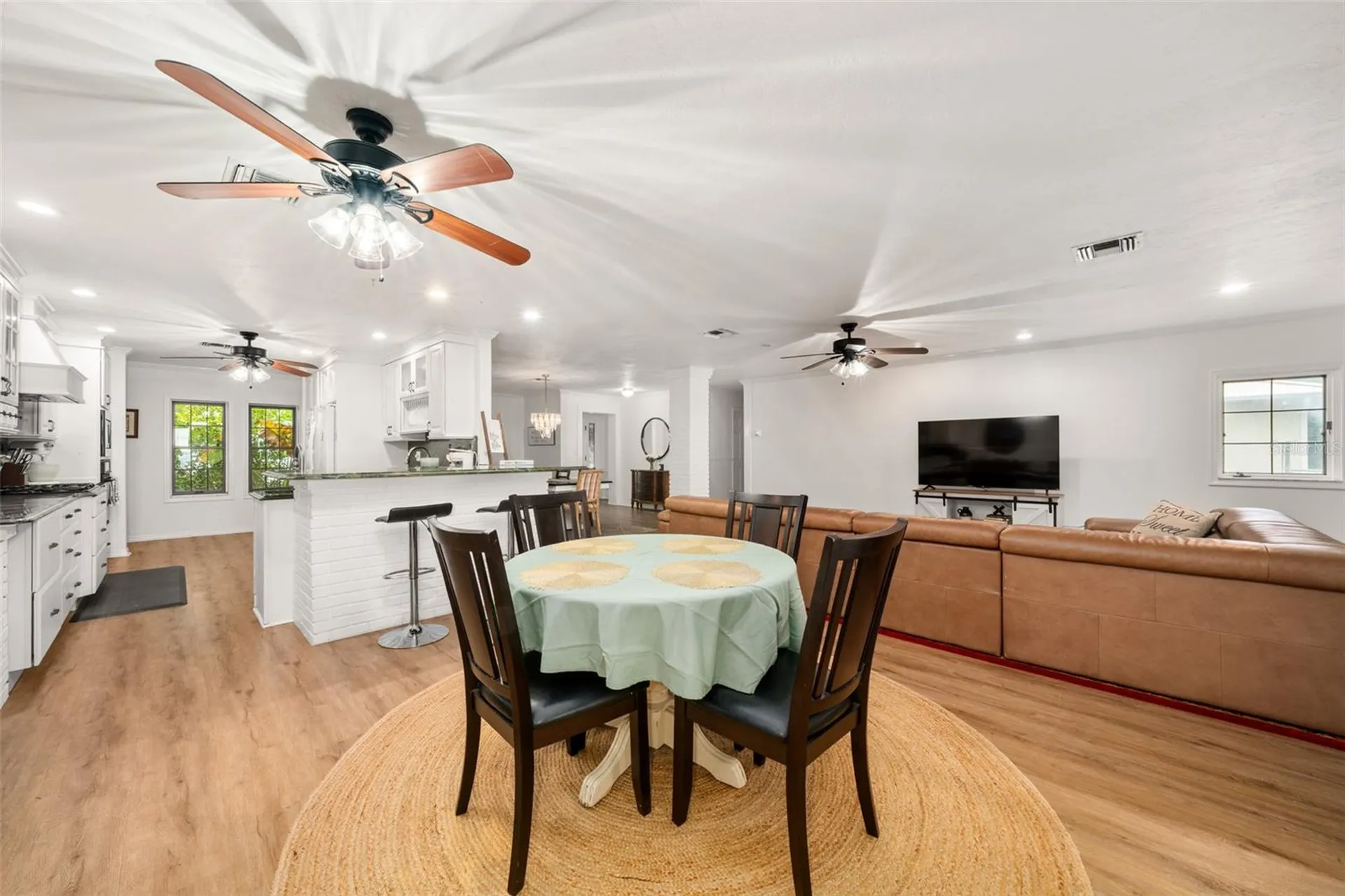 2551 Lakeview Drive Sebring FL 33870