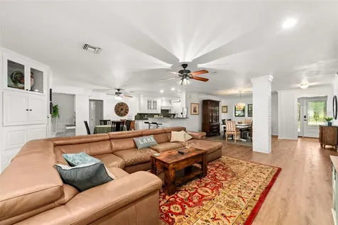 2551 Lakeview Drive Sebring FL 33870