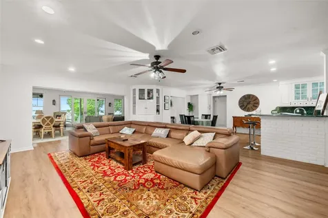 2551 Lakeview Drive Sebring FL 33870
