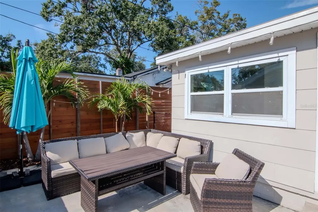 3814 6th Avenue N St Petersburg FL 33713
