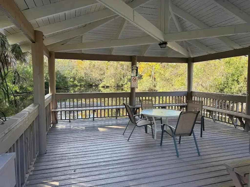 612 Baldwin Avenue Safety Harbor FL 34695