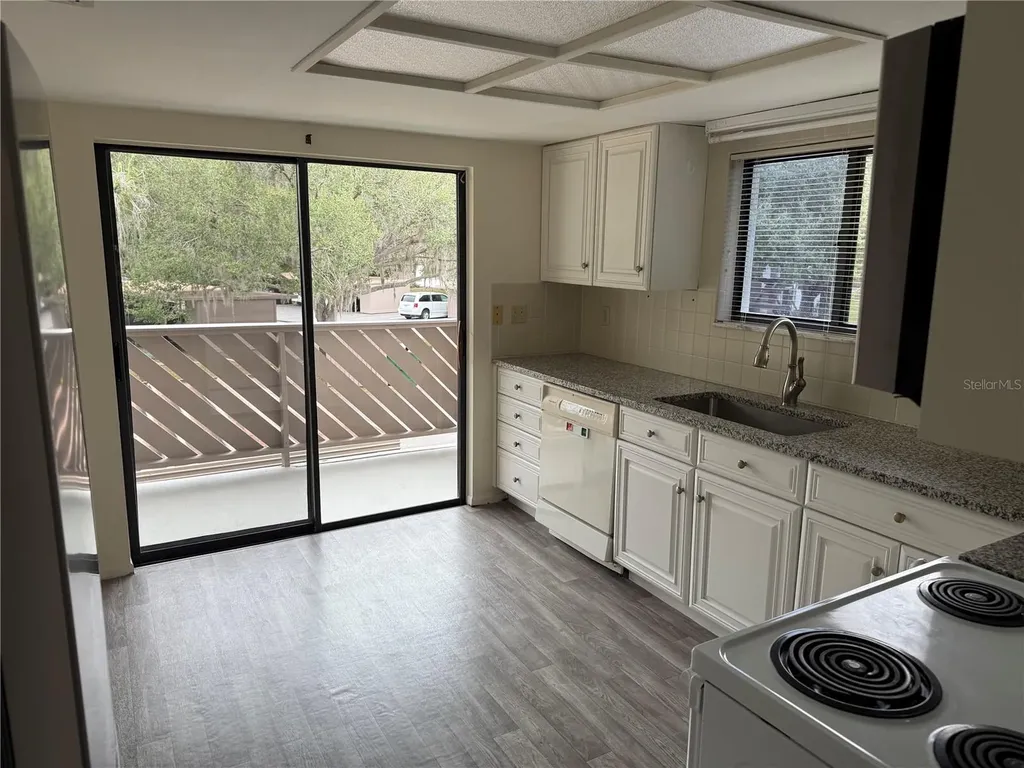 612 Baldwin Avenue Safety Harbor FL 34695