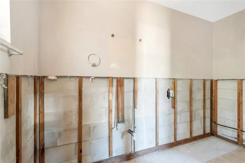 123 18th Street NW Ruskin FL 33570