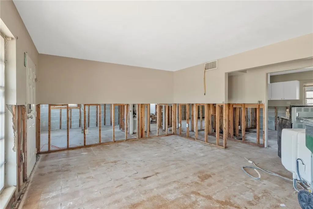 123 18th Street NW Ruskin FL 33570