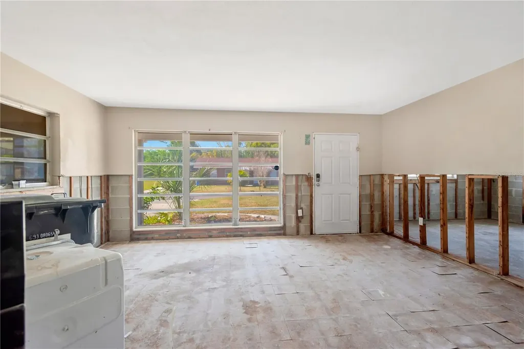 123 18th Street NW Ruskin FL 33570
