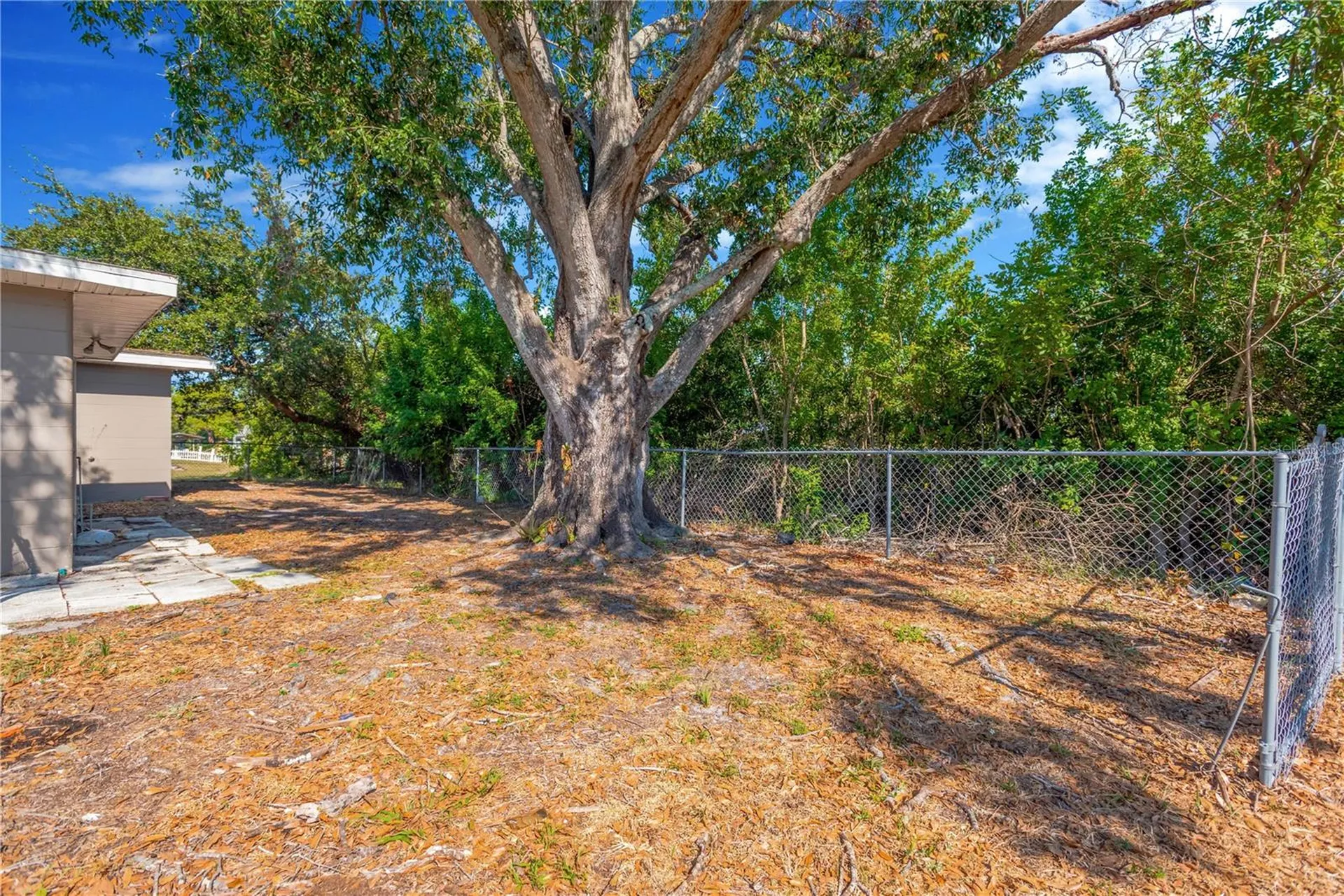 123 18th Street NW Ruskin FL 33570
