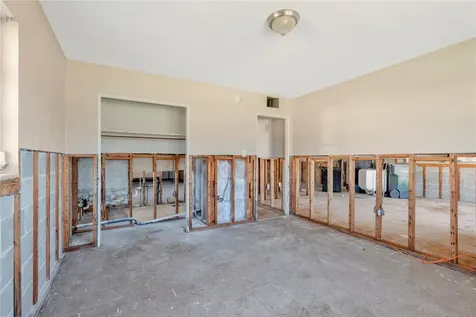 123 18th Street NW Ruskin FL 33570