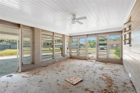 123 18th Street NW Ruskin FL 33570