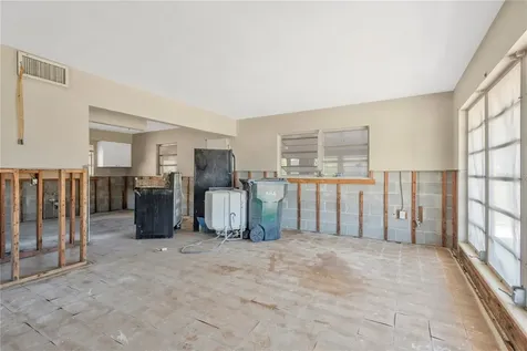 123 18th Street NW Ruskin FL 33570