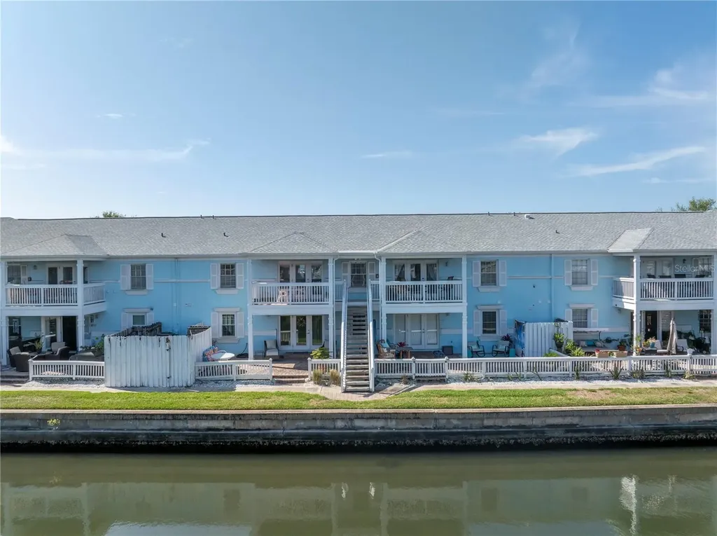 5072 Starfish Drive SE St Petersburg FL 33705