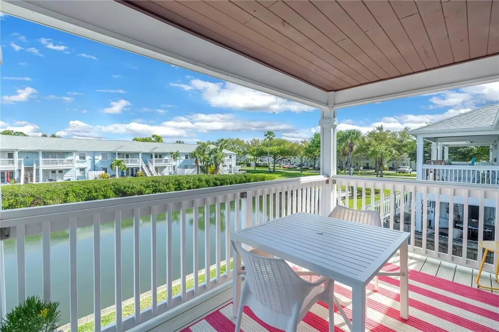 5072 Starfish Drive SE St Petersburg FL 33705