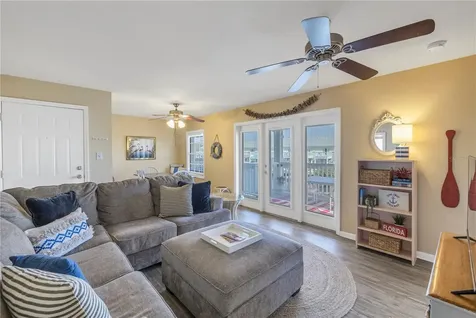5072 Starfish Drive SE St Petersburg FL 33705