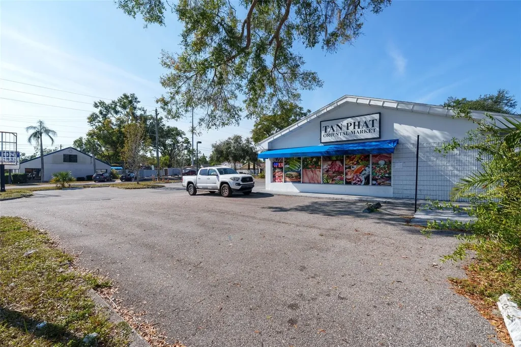 8202 N Armenia Avenue Tampa FL 33604
