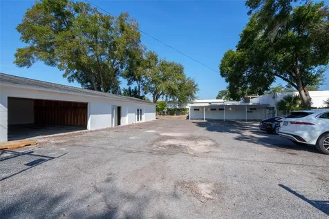 8202 N Armenia Avenue Tampa FL 33604