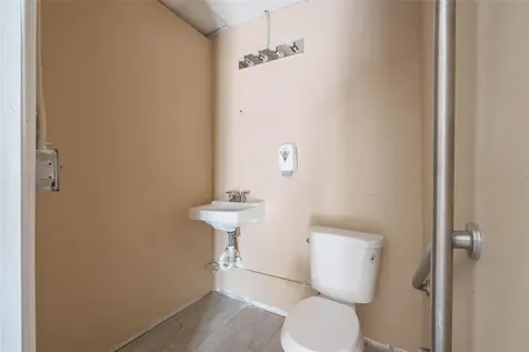 8202 N Armenia Avenue Tampa FL 33604