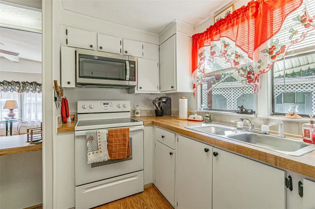 39353 Sycamore Lane Zephyrhills FL 33542