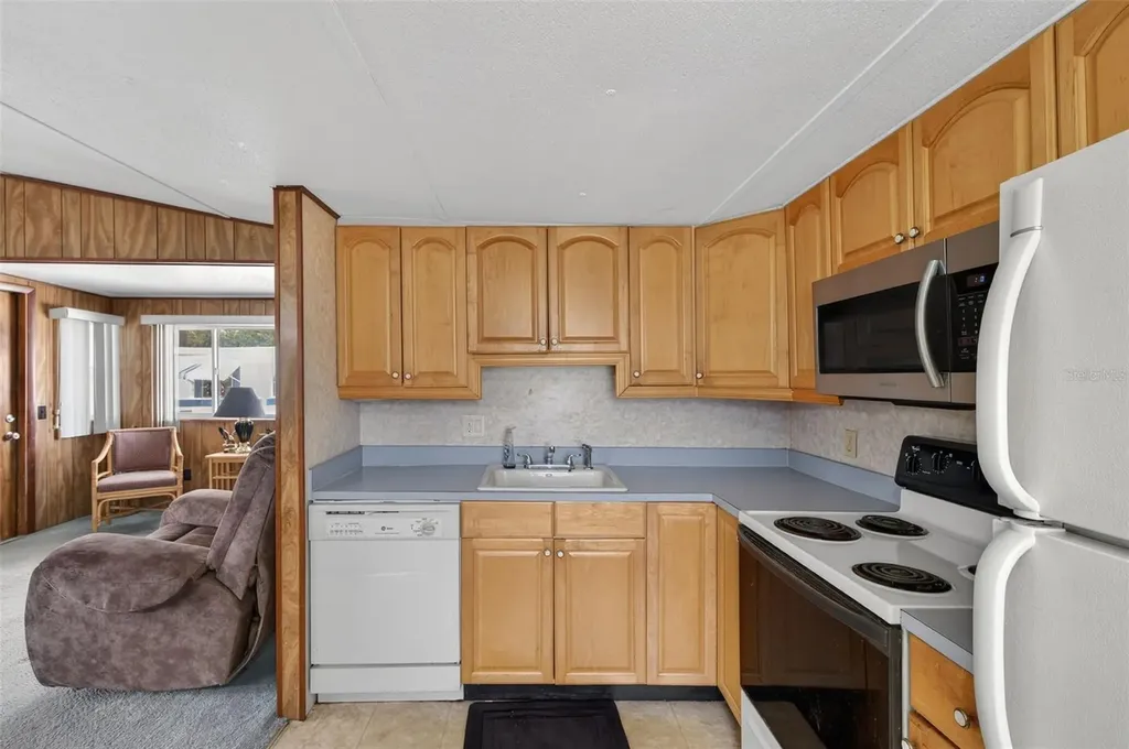 7801 34th Avenue N St Petersburg FL 33710