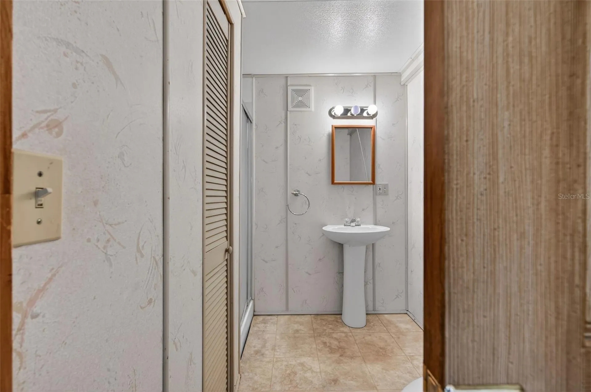 7801 34th Avenue N St Petersburg FL 33710