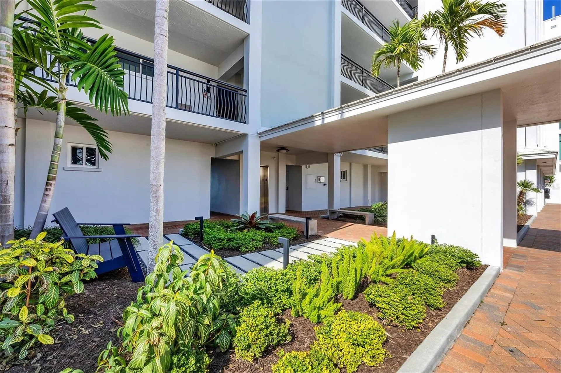 226 Golden Gate Point Sarasota FL 34236