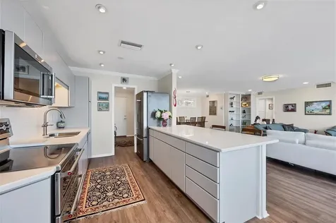 226 Golden Gate Point Sarasota FL 34236