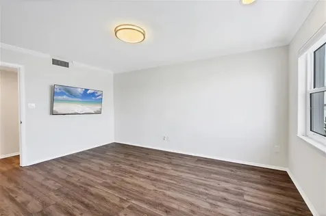 226 Golden Gate Point Sarasota FL 34236