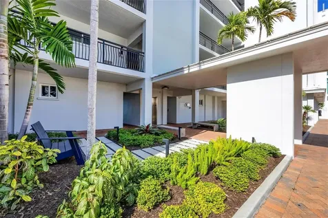 226 Golden Gate Point Sarasota FL 34236