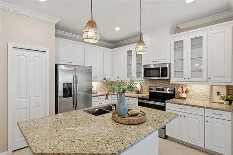7108 Playa Bella Drive Bradenton FL 34209