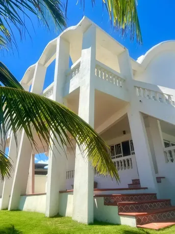 Carr # 3 Beach House Guardarraya Patillas PR 00723