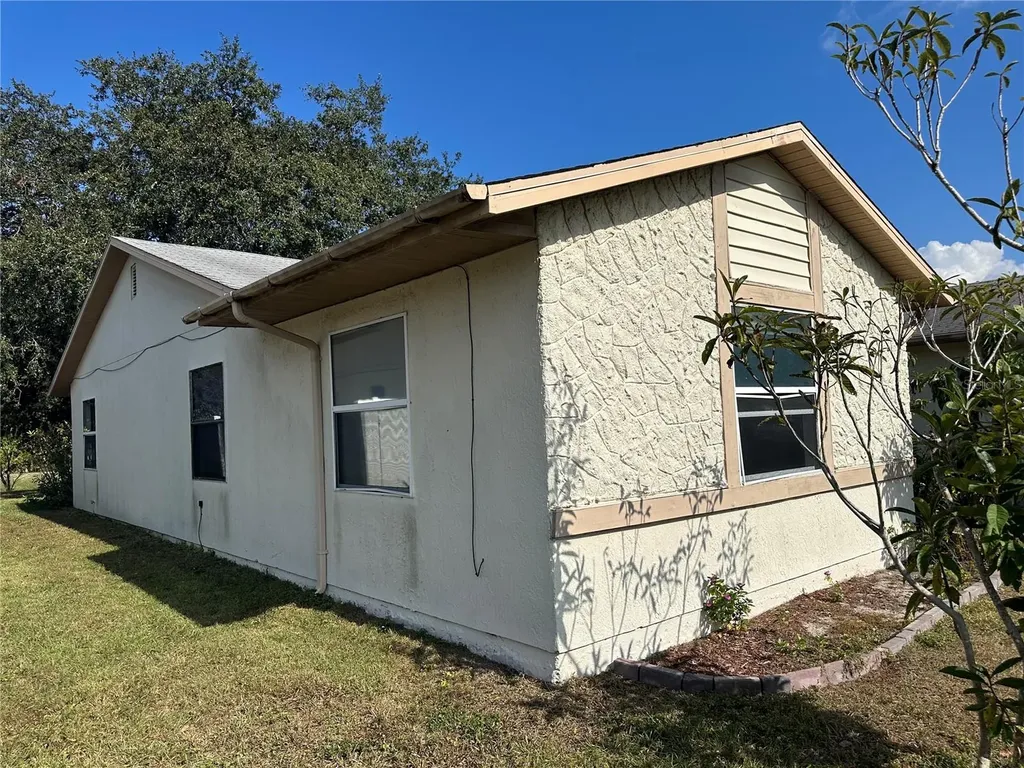 746 Maderia Court Kissimmee FL 34758