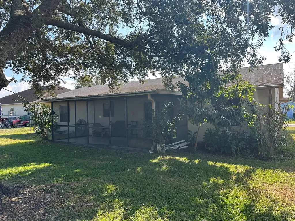 746 Maderia Court Kissimmee FL 34758