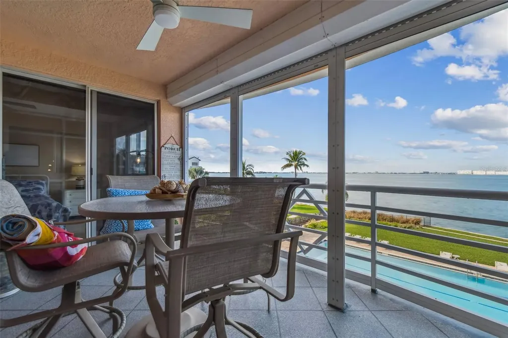 4953 Bacopa Lane S St Petersburg FL 33715