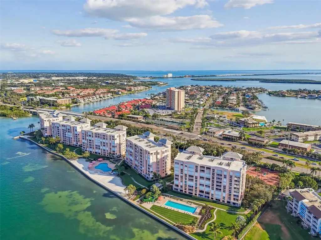 4953 Bacopa Lane S St Petersburg FL 33715