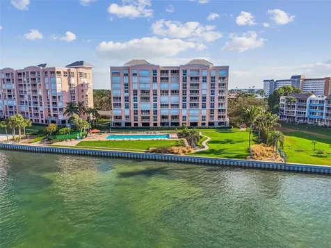 4953 Bacopa Lane S St Petersburg FL 33715