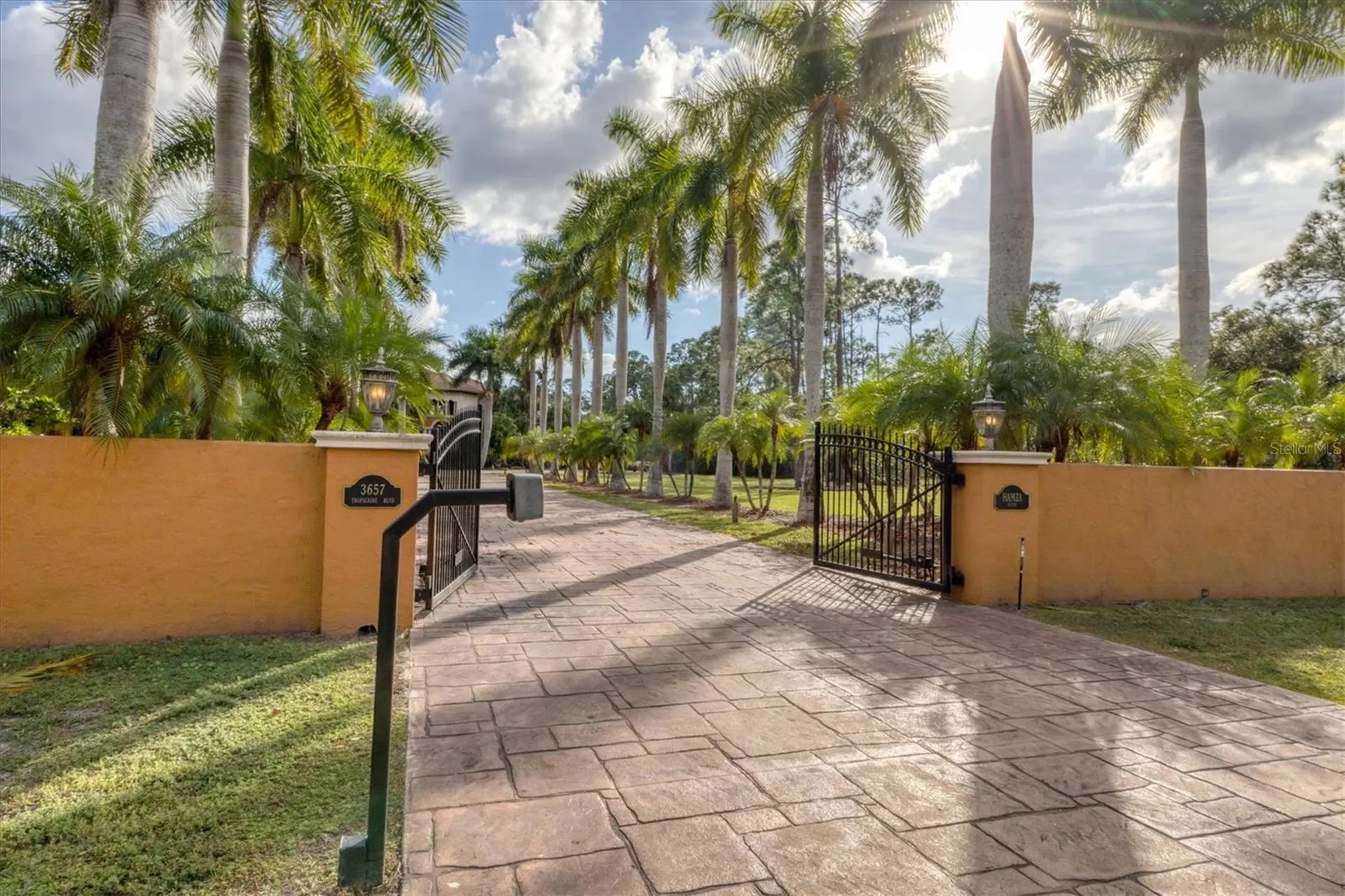 3657 Tropicaire Boulevard North Port FL 34286