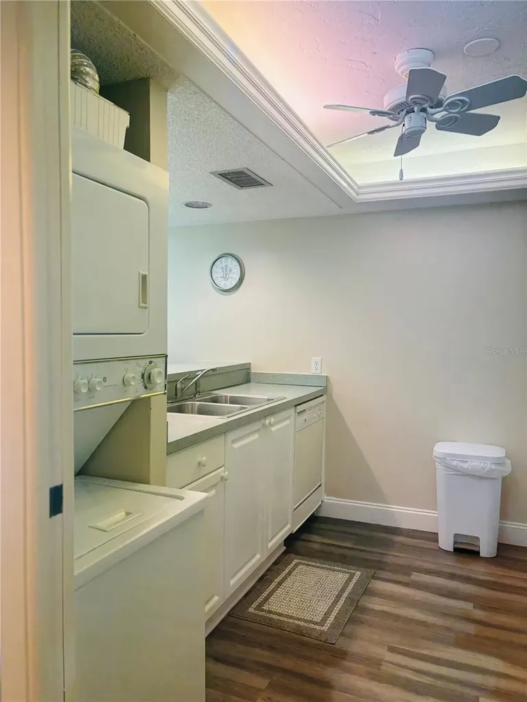6518 Midnight Pass Road Sarasota FL 34242