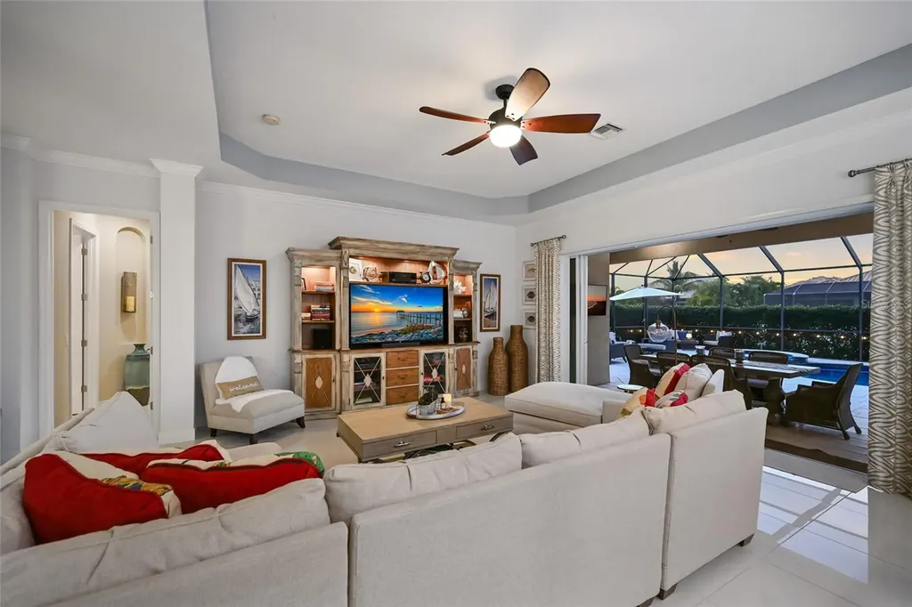 4721 Mainsail Drive Bradenton FL 34208