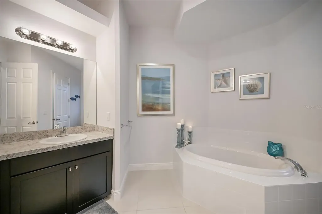 4721 Mainsail Drive Bradenton FL 34208