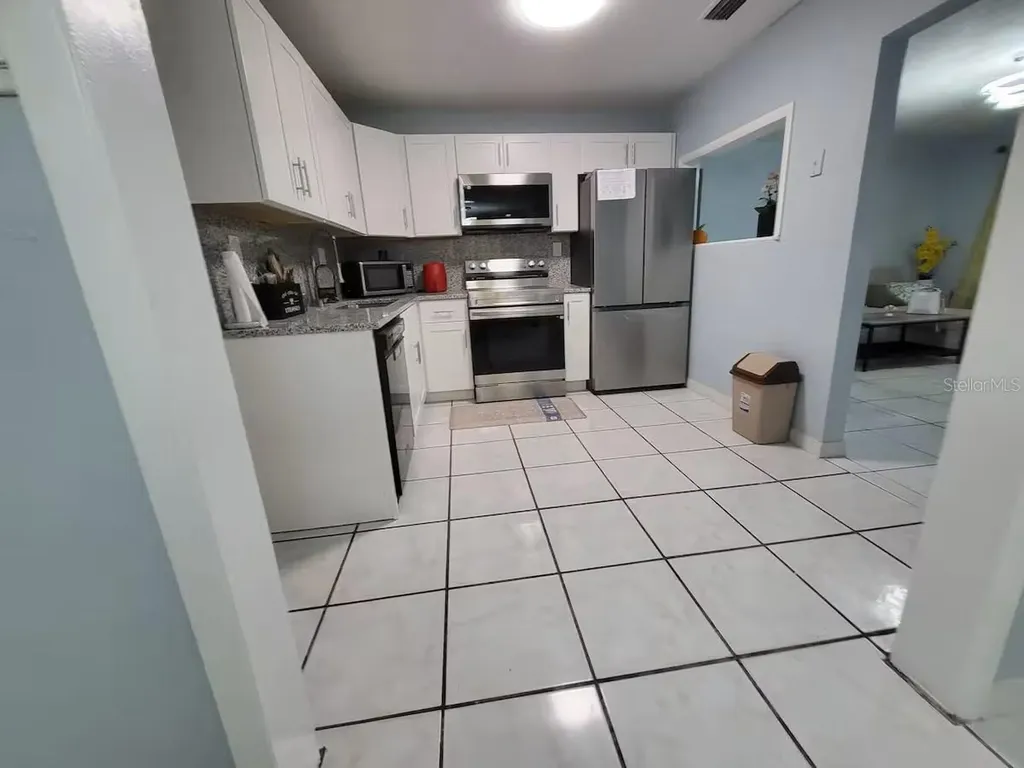 3552 38th Avenue N St Petersburg FL 33713