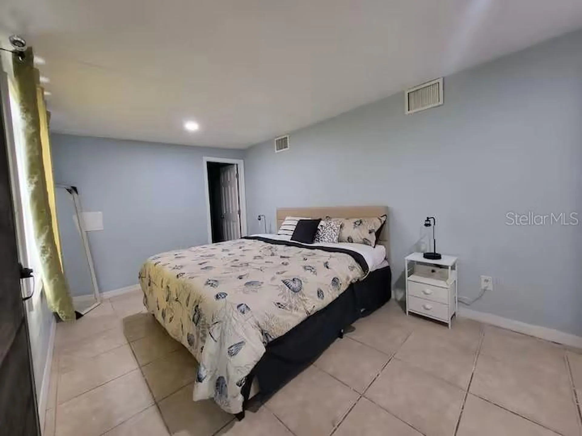 3552 38th Avenue N St Petersburg FL 33713