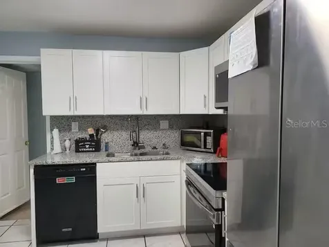3552 38th Avenue N St Petersburg FL 33713