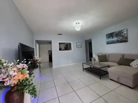 3552 38th Avenue N St Petersburg FL 33713